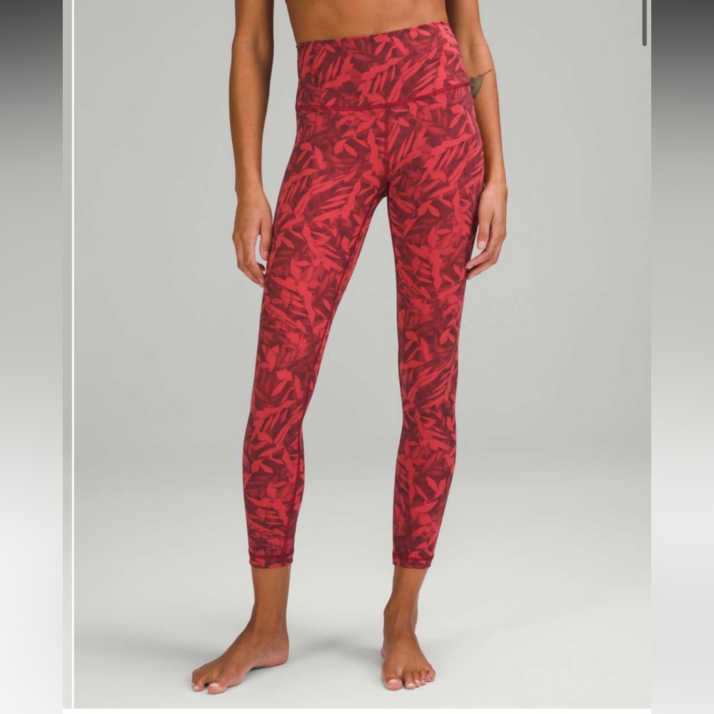 Lululemon Wunder Under HR Tight 25” size 12 in spray leaf fireside red